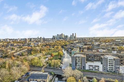 2 bedroom penthouse for sale, Cadmium Square, London, E2