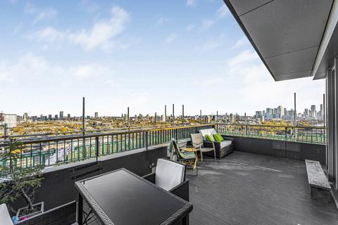 2 bedroom penthouse for sale, Cadmium Square, London, E2