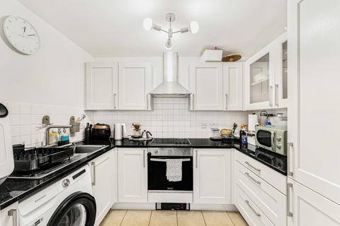 2 bedroom apartment for sale, Sherwood Gardens, London, E14