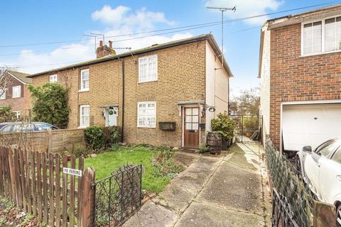 Bridge Road, Surrey KT16