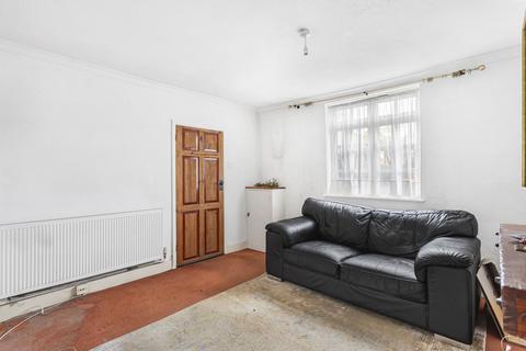 2 bedroom end of terrace house for sale, Bridge Road, Surrey KT16