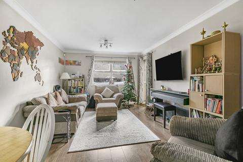 2 bedroom apartment for sale, International Way, Sunbury-on-Thames, Surrey, TW16