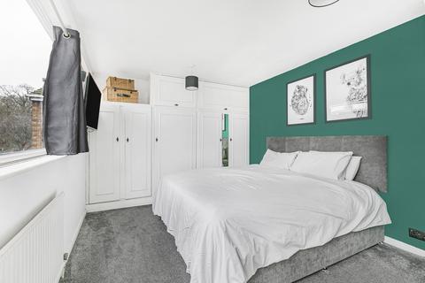 6 Holroyd Road, Claygate, Esher, KT10 0LG