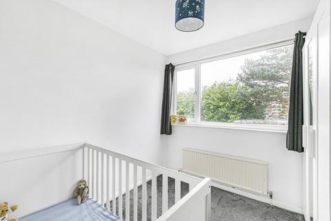 6 Holroyd Road, Claygate, Esher, KT10 0LG