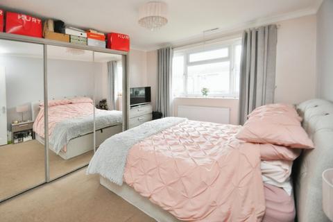 3 bedroom house for sale, Osea Way, Chelmsford, CM1