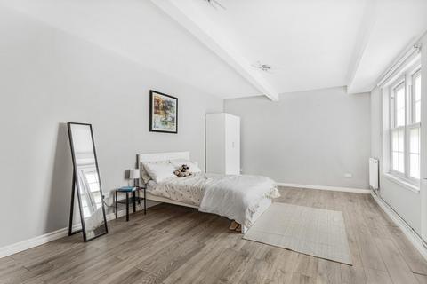 1 bedroom end of terrace house for sale, London Stile, London, W4