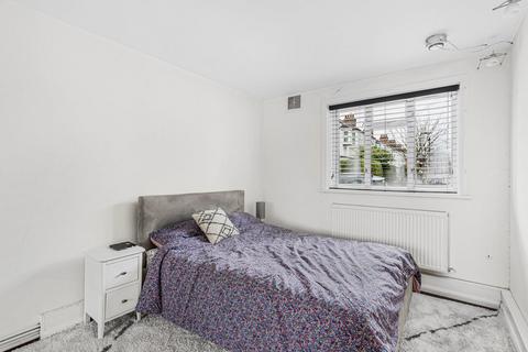 1 bedroom apartment for sale, Carlton Road, Chiswick, London, W4