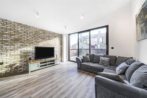 Studio for sale, Michigan Avenue, London, E12