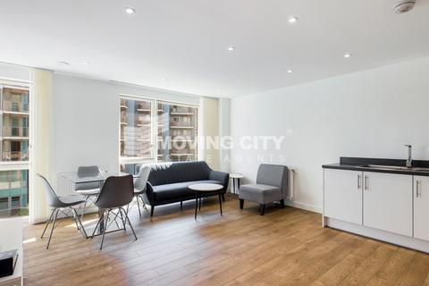 2 bedroom apartment to rent, Highland Street, London E15