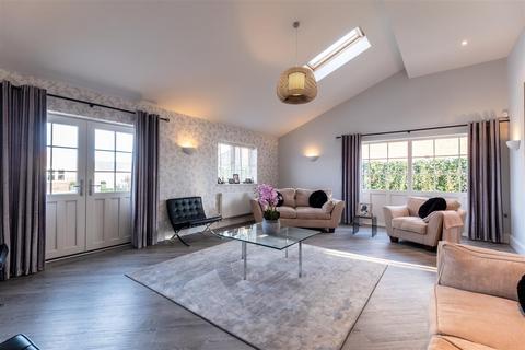 4 bedroom barn conversion for sale, Cholmondeston Road, Calveley