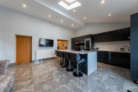 4 bedroom barn conversion for sale, Cholmondeston Road, Calveley