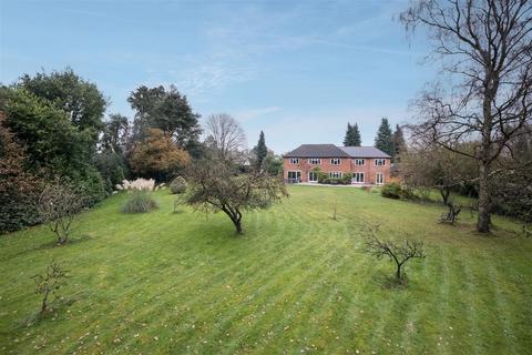 5 bedroom detached house for sale, Rosslyn Lane, Cuddington