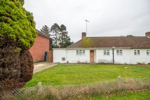 2 bedroom semi-detached bungalow for sale, Merchistoun Road, Horndean, PO8 9NA