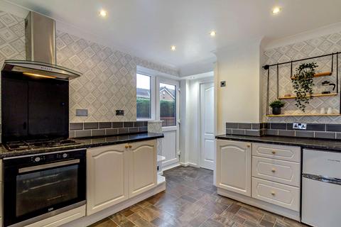 1 Heather Close, Outwood, Wakefield, WF1 3HE