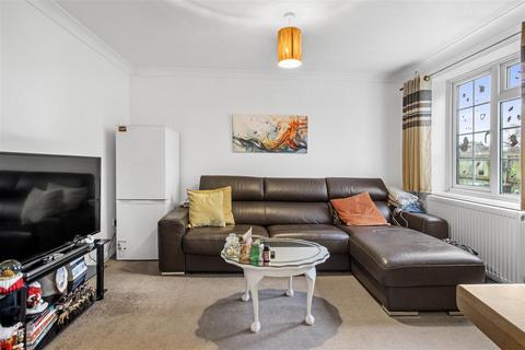 1 bedroom end of terrace house for sale, Snowdon Close, Eastbourne BN23