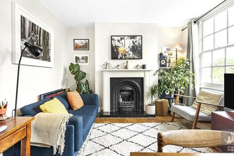 1 bedroom apartment for sale, Broadway Market, London, E8