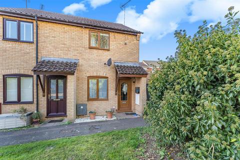 3 bedroom end of terrace house for sale, Strafford Close, Harlington