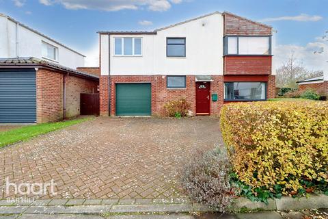 4 bedroom detached house for sale, Acorn Avenue, Bar Hill