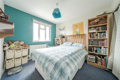 10 Alterton Close, Woking, GU21 3DD
