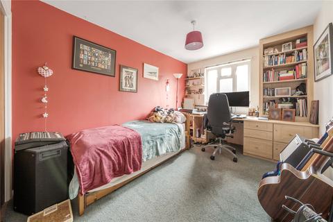10 Alterton Close, Woking, GU21 3DD