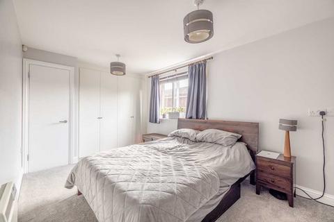 1 bedroom apartment for sale, Tyndale Mews, Slough SL1