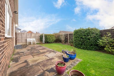 2 bedroom detached bungalow for sale, Farndale Crescent, Grantham NG31