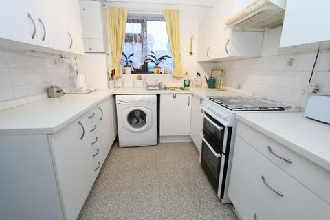 2 bedroom ground floor flat for sale, Woodcombe Close, Brierley Hill DY5