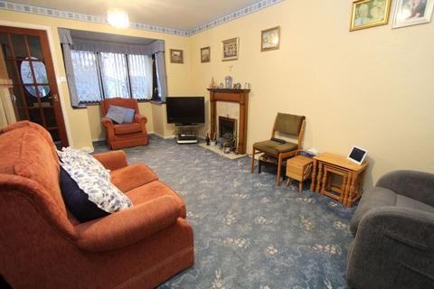 2 bedroom ground floor flat for sale, Woodcombe Close, Brierley Hill DY5