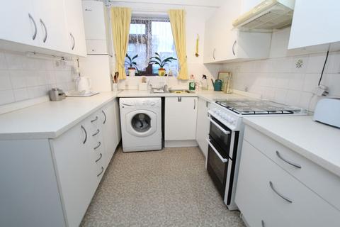 2 bedroom ground floor flat for sale, Woodcombe Close, Brierley Hill DY5