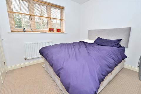 3 bedroom terraced house for sale, Derisley Close, Byfleet, West Byfleet, Surrey, KT14