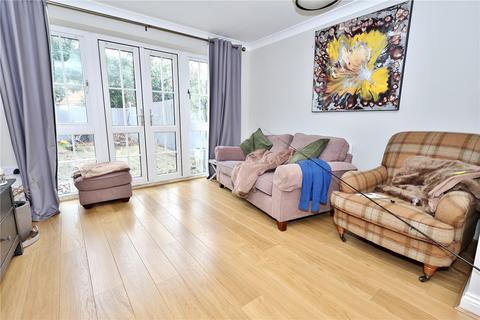 16 Derisley Close, Byfleet, West Byfleet, KT14 7QA