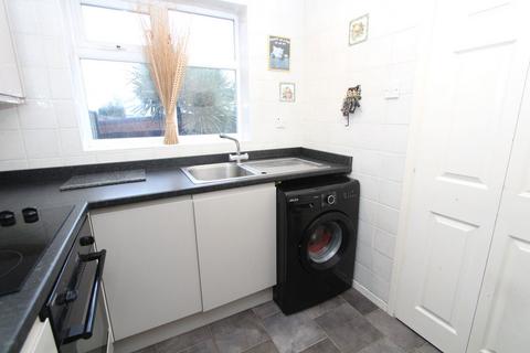 2 bedroom maisonette for sale, Roach Close, Brierley Hill DY5