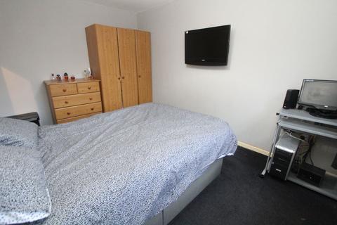 34 Roach Close, Brierley Hill, DY5 1LR