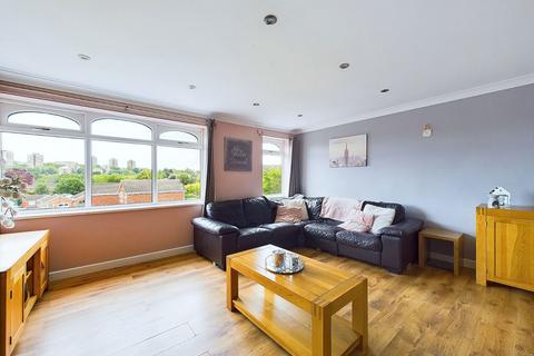 3 bedroom detached house for sale, Bagnall Walk, Brierley Hill DY5