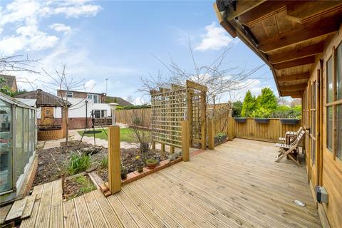 40b Common Lane, New Haw, Addlestone, KT15 3LJ