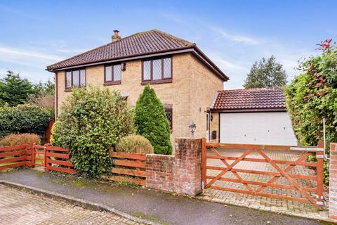 4 bedroom detached house for sale, Barn Tye Close, Guston, Dover, CT15