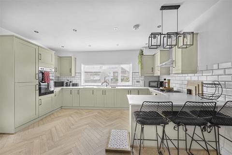 3 Underwood Road, Cadoxton, Neath, SA10 8BU