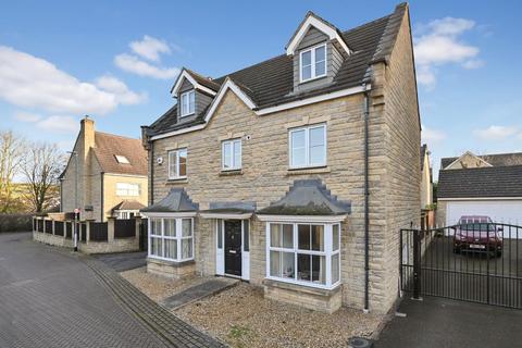 5 bedroom detached house for sale, Cairn Garth, Guiseley, Leeds