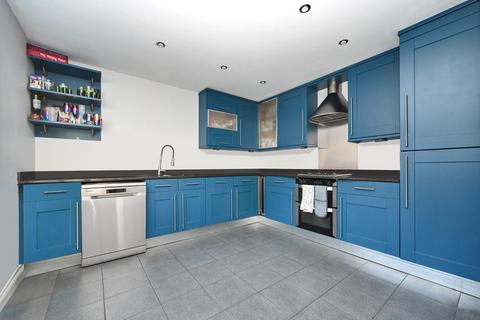 5 bedroom detached house for sale, Cairn Garth, Guiseley, Leeds