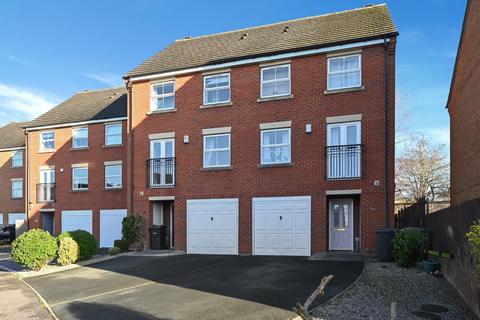 4 bedroom semi-detached house for sale, Millbank, Yeadon, Leeds