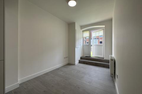 1 bedroom flat to rent, Southport PR8