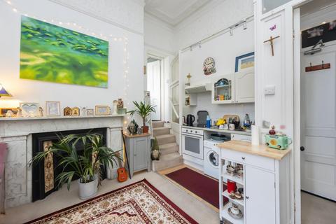 Studio for sale, Clarendon Terrace, Brighton