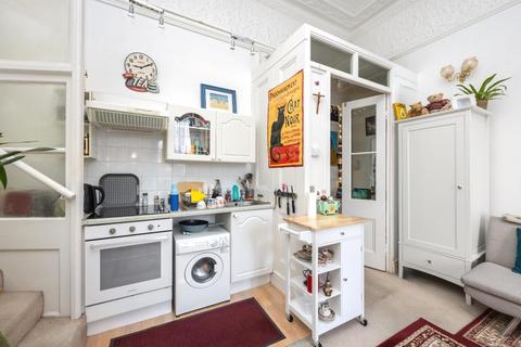 Studio for sale, Clarendon Terrace, Brighton