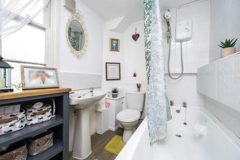 Studio for sale, Clarendon Terrace, Brighton