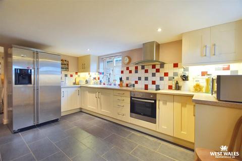 3 bedroom country house for sale, Abercych, Boncath