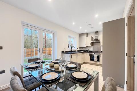 4 bedroom detached house for sale, De Vere Grove, Halstead Road, Earls Colne, Colchester, CO6