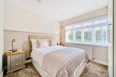 23 Brooklands Road, Weybridge, KT13 0RU