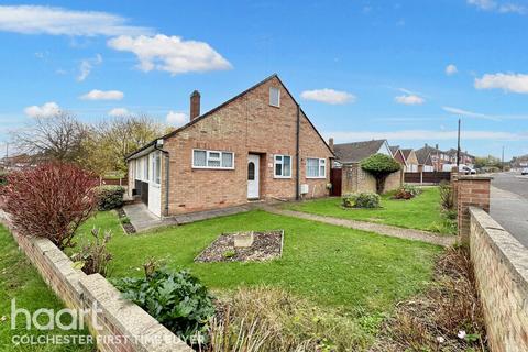 2 bedroom semi-detached bungalow for sale, Cottage Drive, Colchester