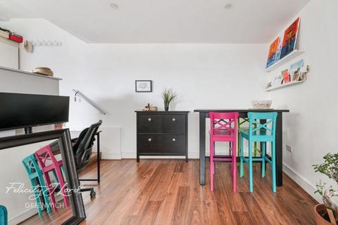 1 bedroom apartment for sale, Amazon House, Tyler Street, London, SE10