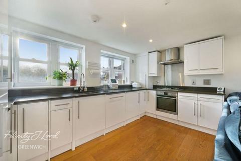 3 bedroom flat for sale, Travers House, Trafalgar Grove, London, SE10 9TD